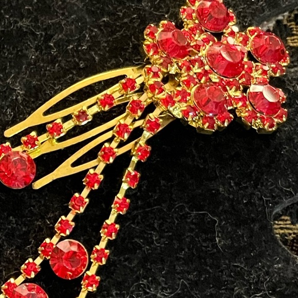 Ruby Rhinestone hair comb dangling great with updo / twist for any occas… - Picture 2 of 6